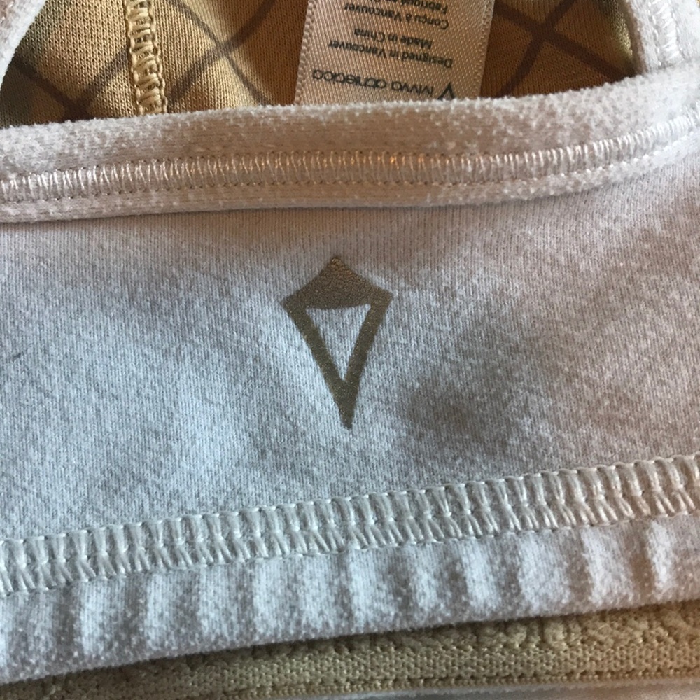 Sports bra - Picture 2 of 2